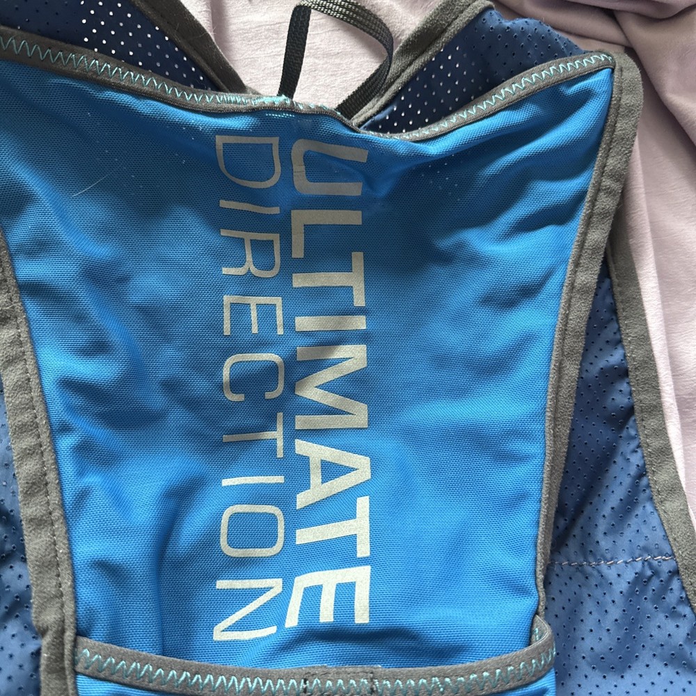 Ultimate Direction Blue Highland Vest Pack Size M/L Hydration