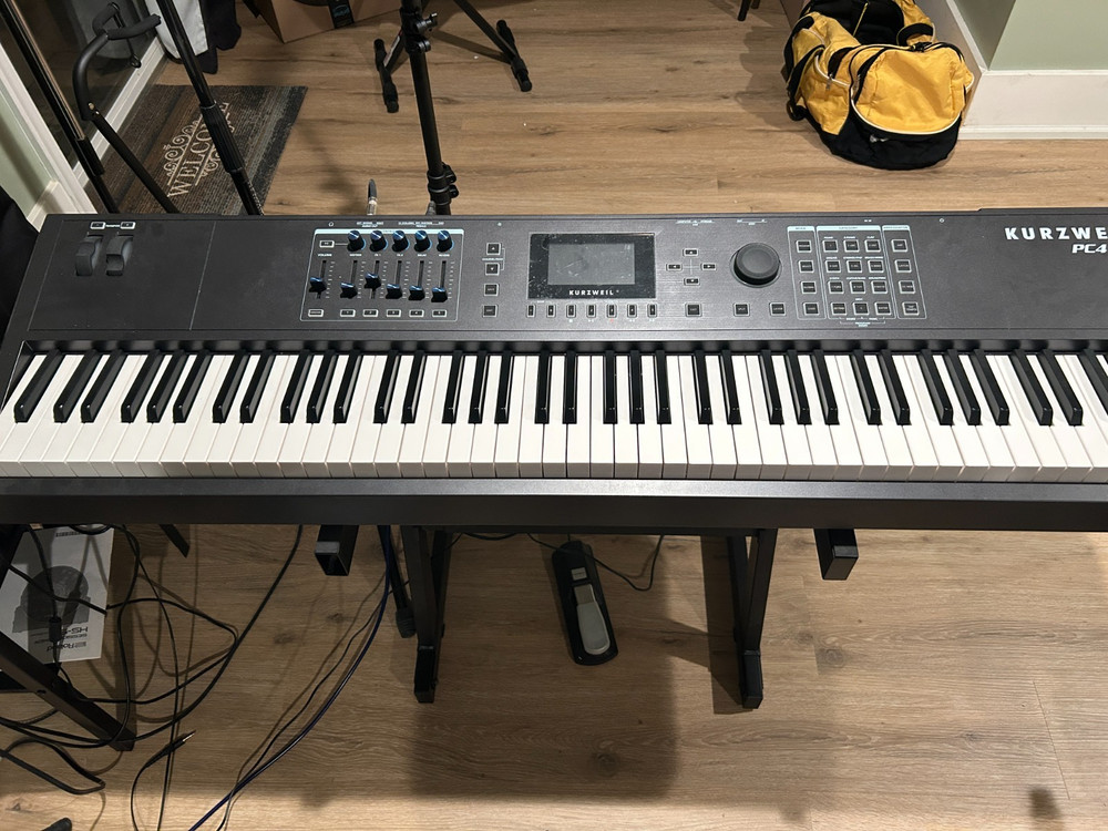 Kurzweil PC4se 88 key Controller/Keyboard