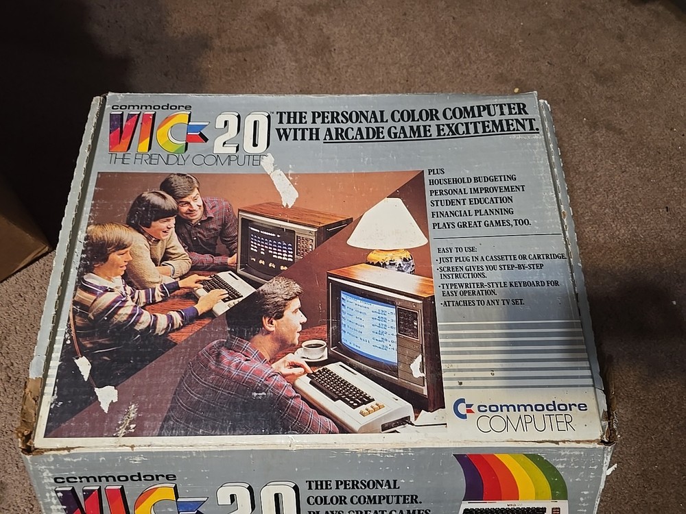 Commodore VIC-20  Computer W Original Box Manual Cables Schematic - Not Tested
