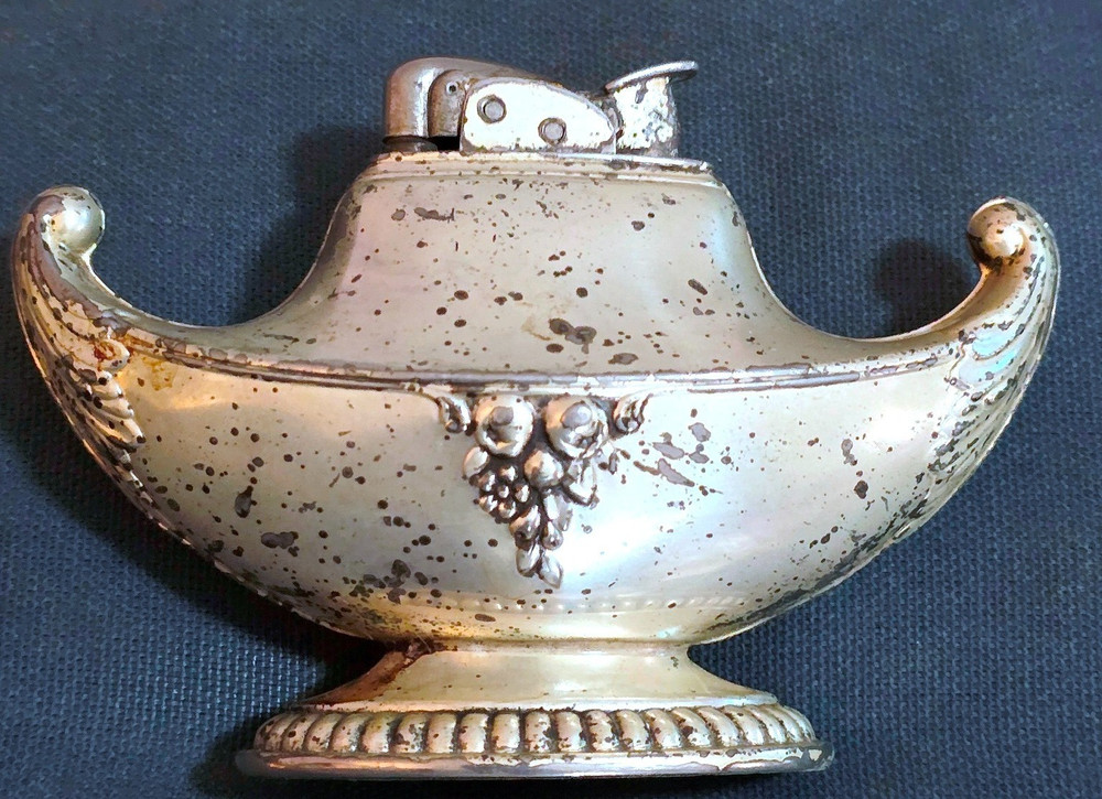 Vintage Art Deco Style Tabletop Lighter