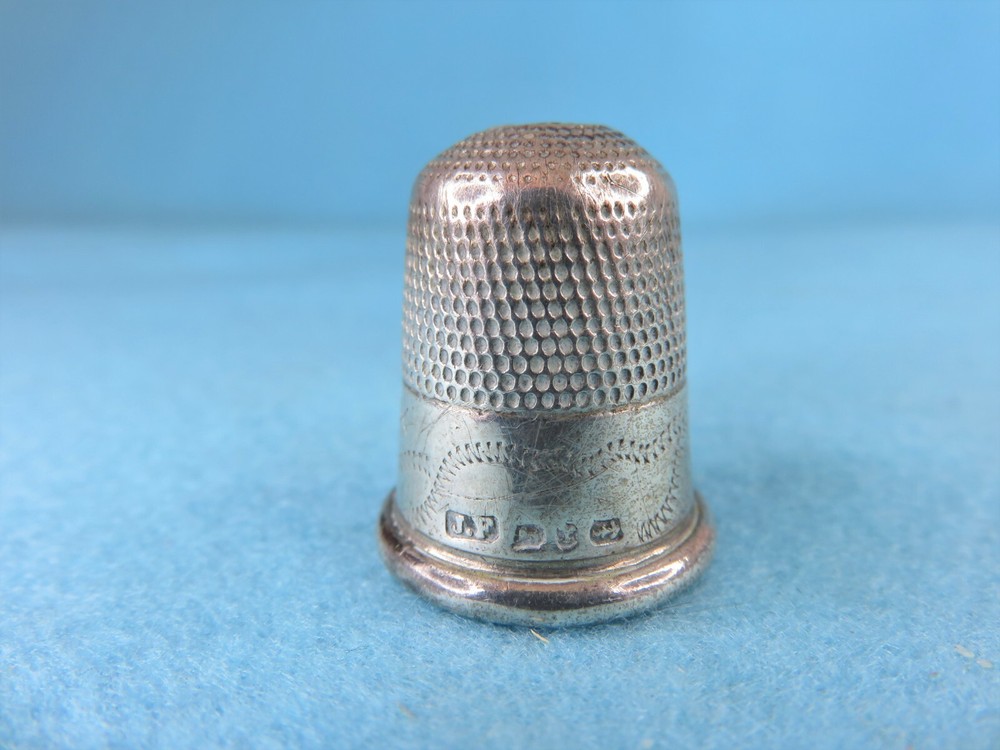 1916 Hallmarked Silver Thimble