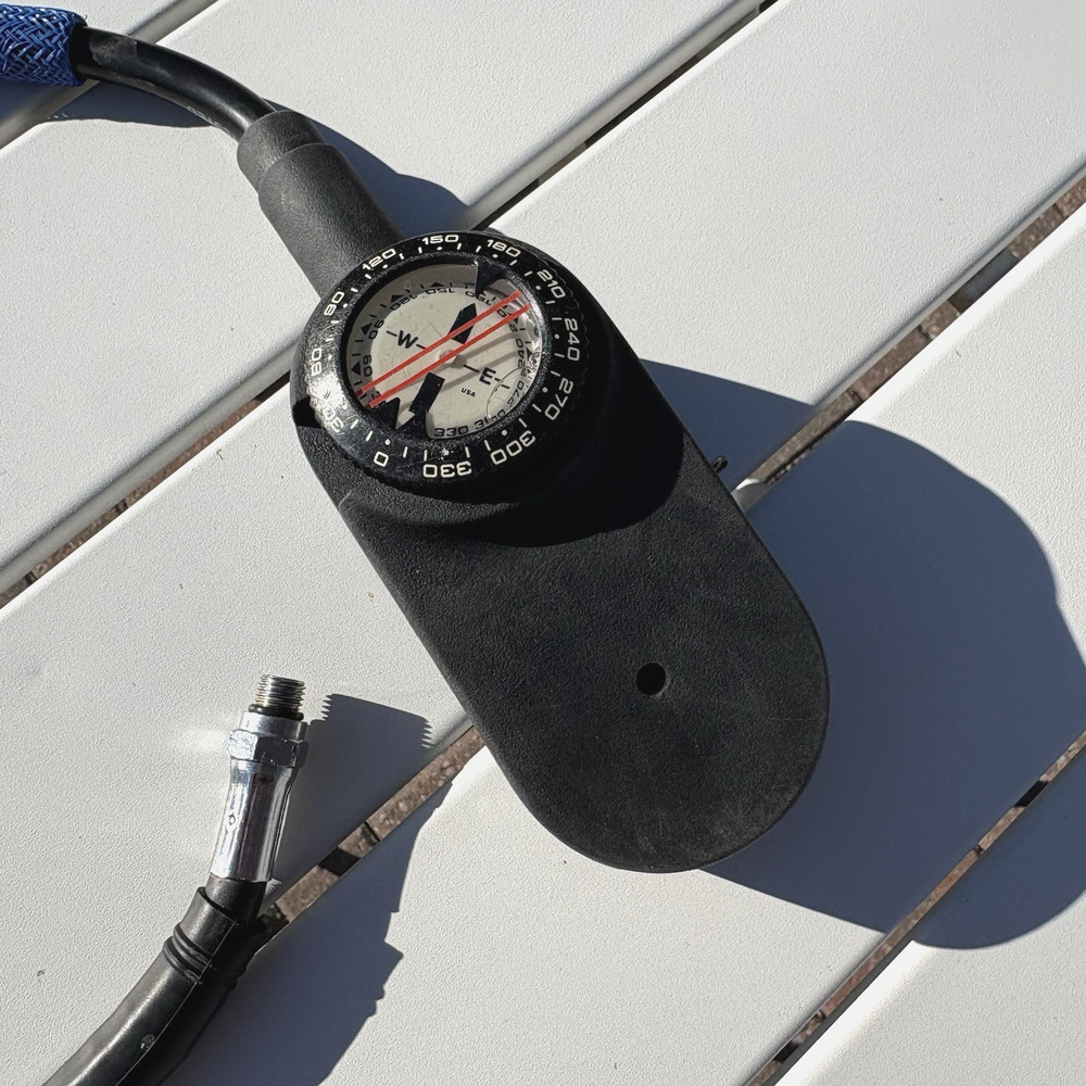 Genesis Resource Puck Computer & Pressure Gauge & Compass Assembly Used