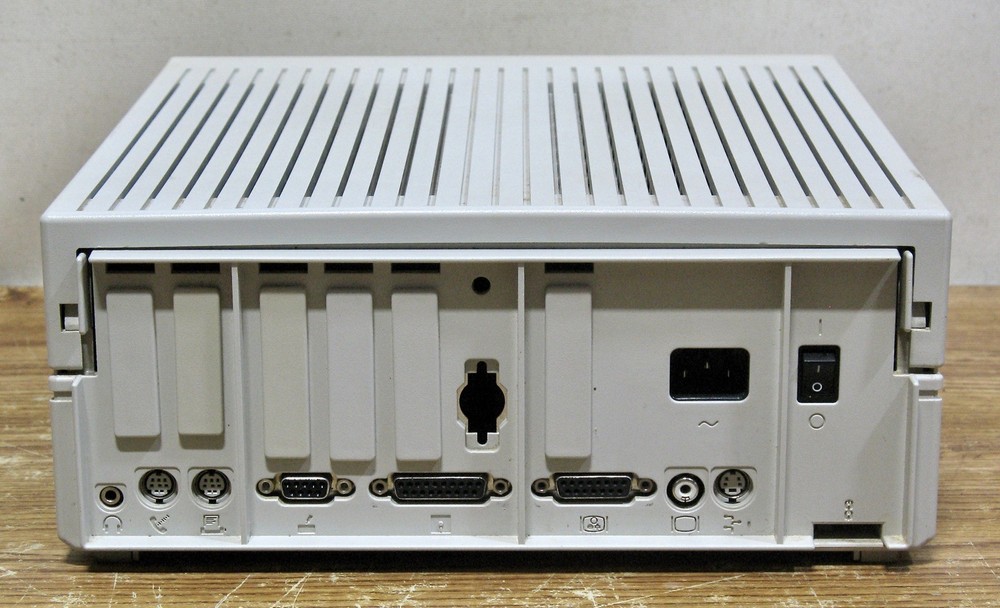Apple IIGS Woz Edition Computer (A2S6000)