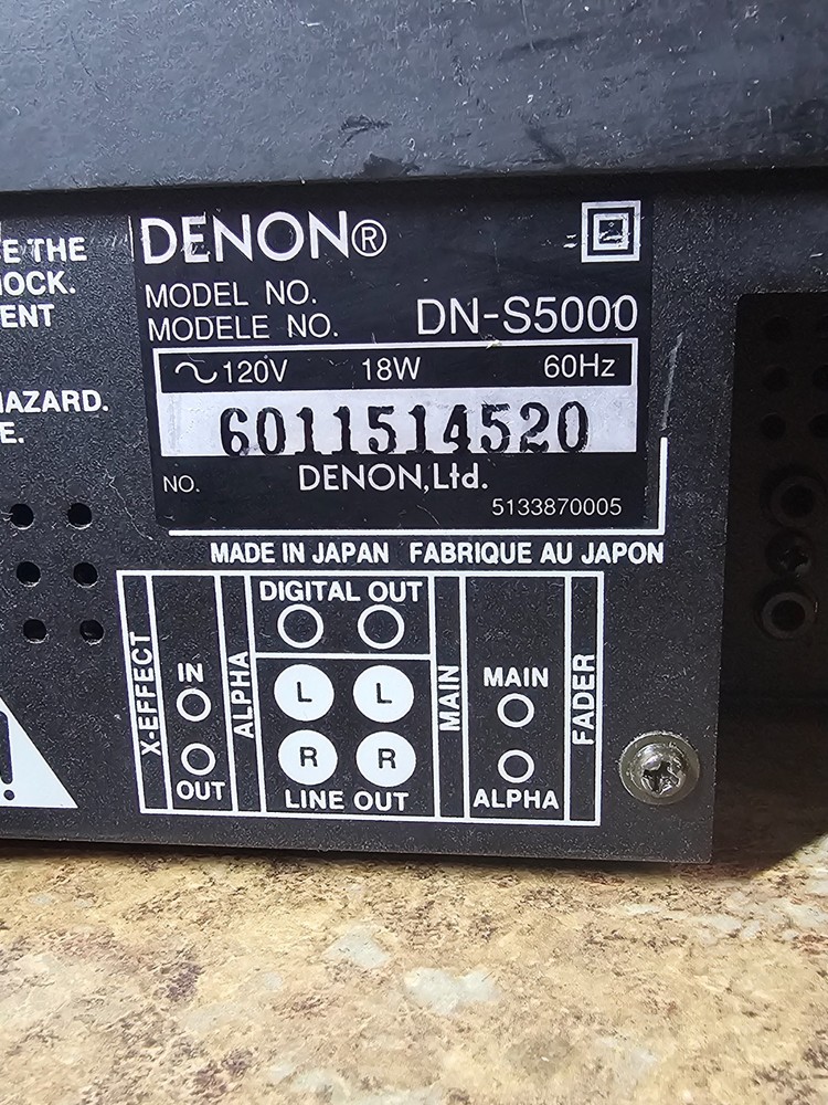 Denon DN-S5000 Digital CD Turntable DJ Controller *Missing Toggle Switch*