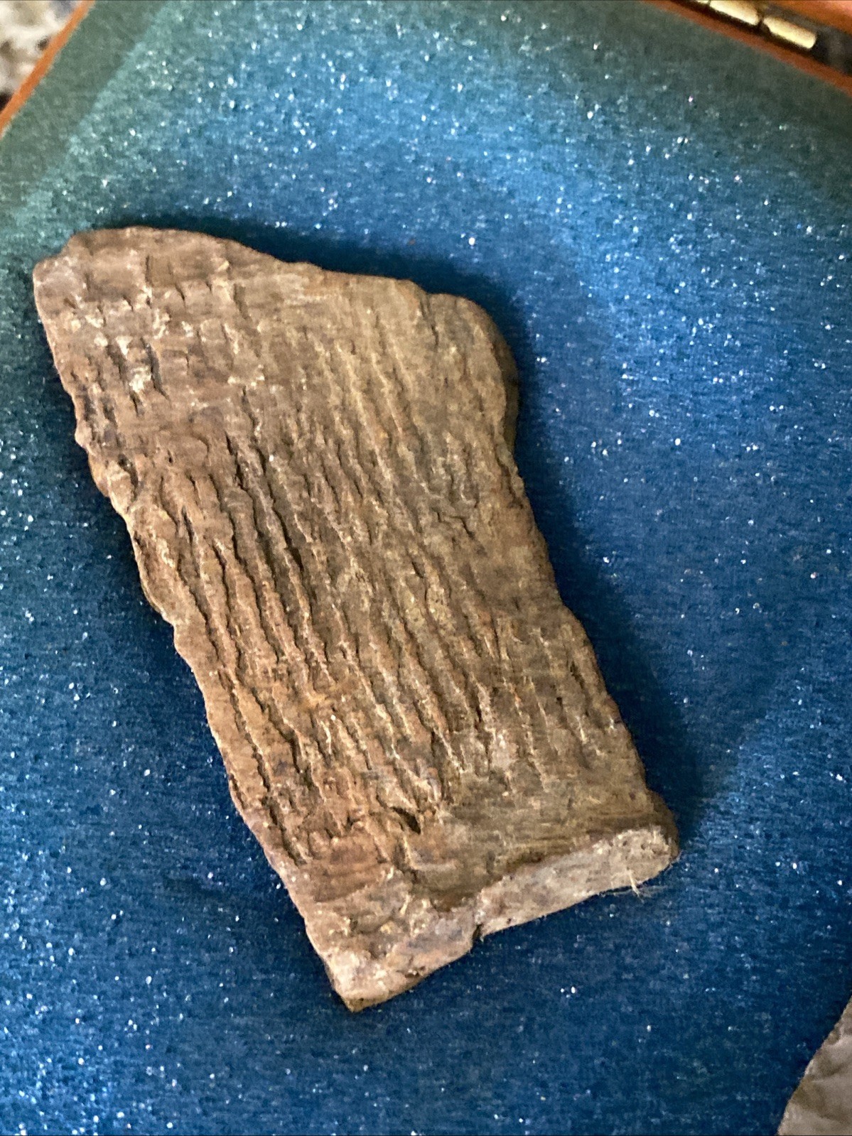 5-1/2” INDIAN ARTIFACT LERMA style BLADE FROM Mid Tn. Display Case & Pottery