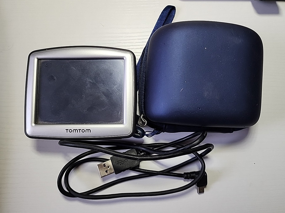 "TomTom One" 3.5" GPS N14644 Navigation System (D)