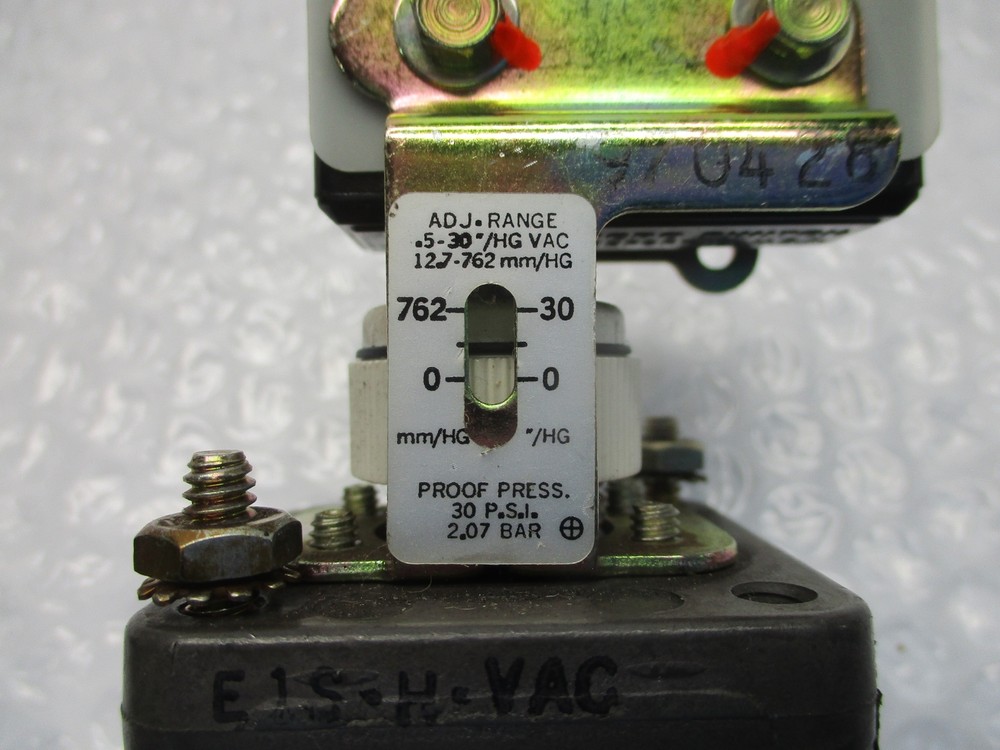 INDUSTRIAL SPARE E15-H-VAC SWITCH NSNP