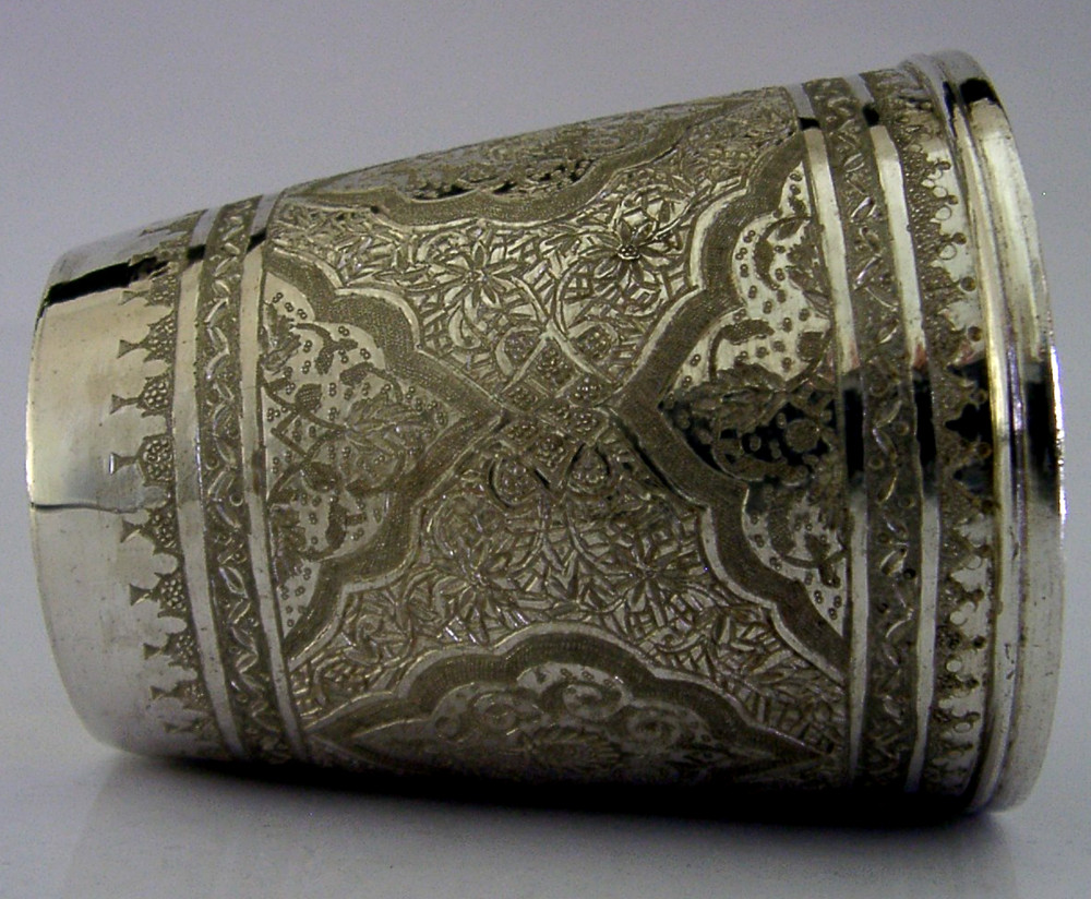 84g PERSIAN SOLID SILVER BEAKER CUP c1940 MIDDLE EASTERN ANTIQUE BARWARE