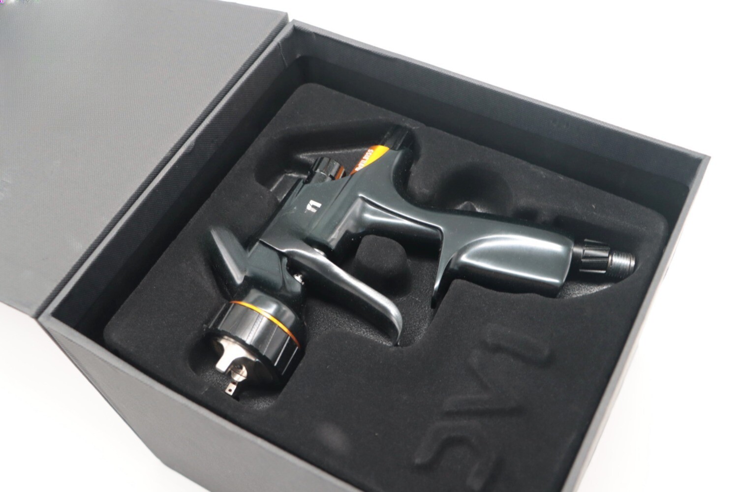 Automobile spray gun CLEARCOAT SPRAY GUN 600 ML Cup 1.3 mm Tip Paint Car Tools