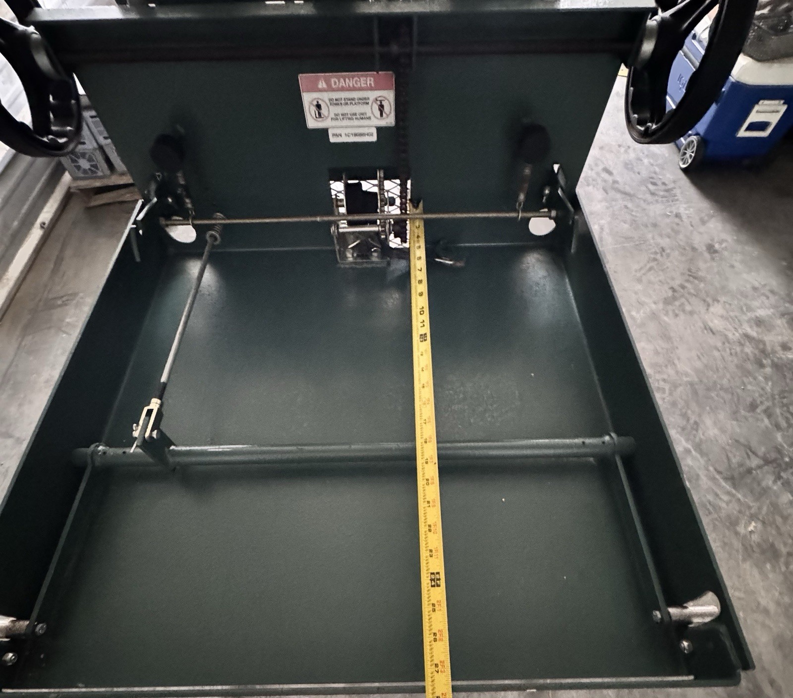 BEECH 1000 lbs Lift Truck GW-2006 For 15kv Gear