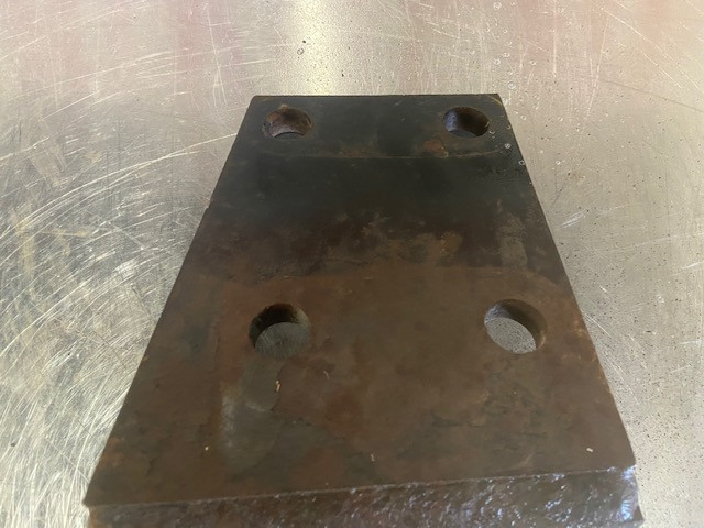 PETERBILT PETERBILT BRACKET-ENGINE SPRT REAR 05-17915R