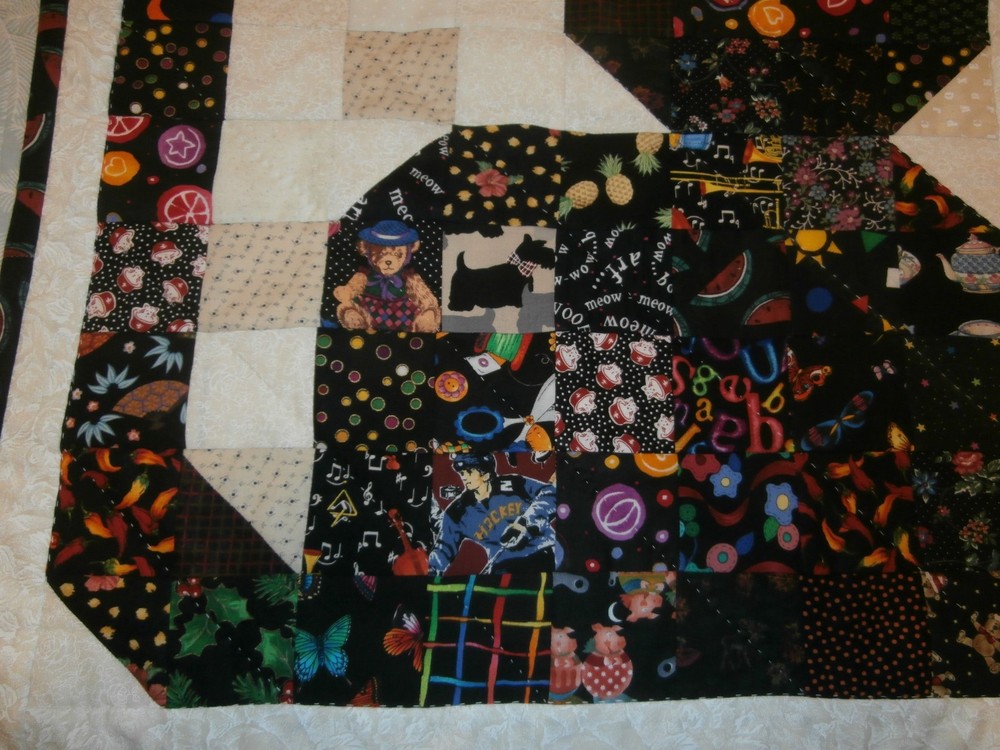 KITTY CAT patchwork QUILT art 19" x 21"L