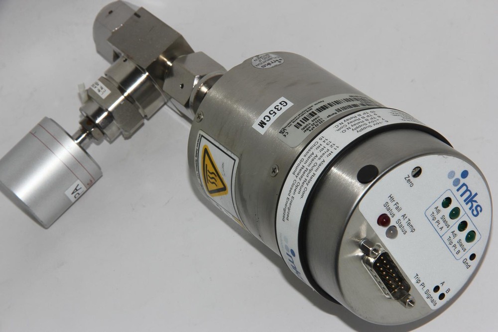 MKS Baratron 631D-35160 Type 631 1000 Torr Capacitance Manometer