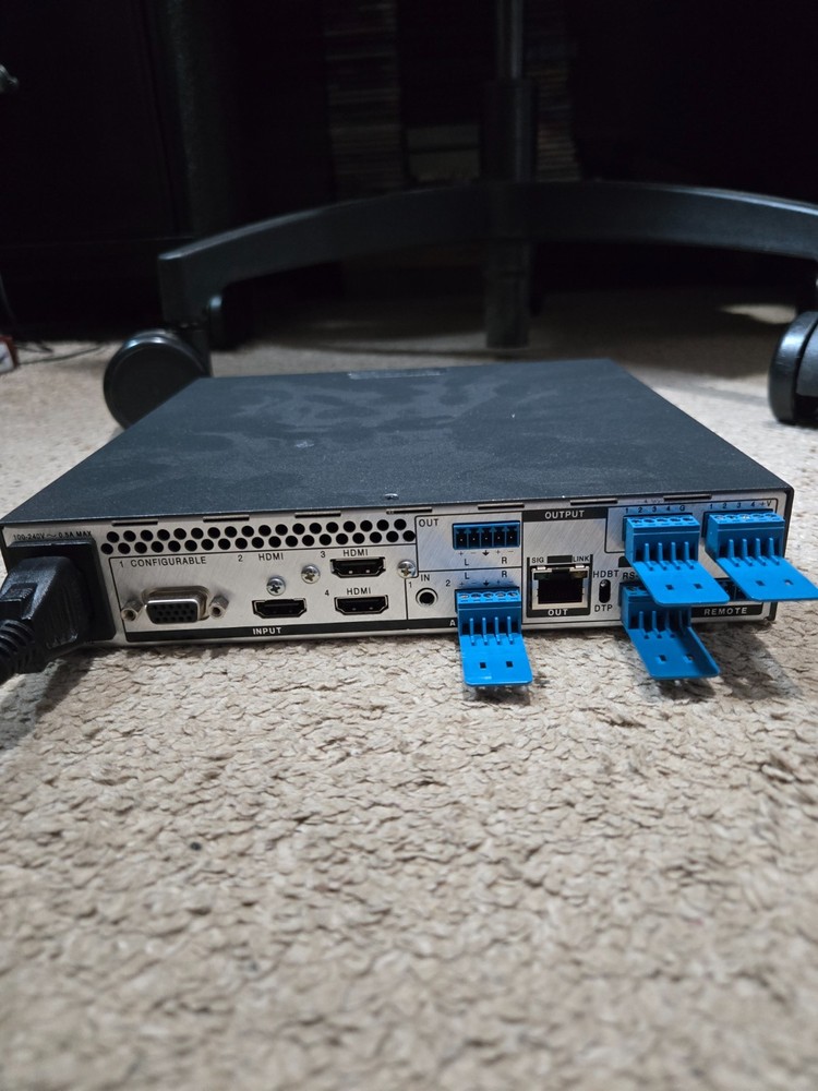 Extron IN1604 DTP with Plug