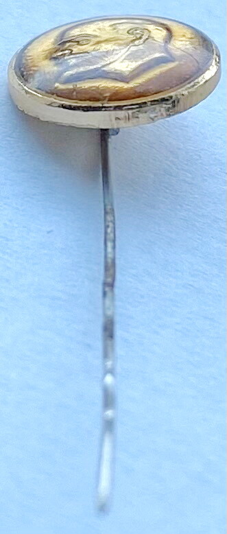 USSR SOVIET PIN BADGE. LENIN