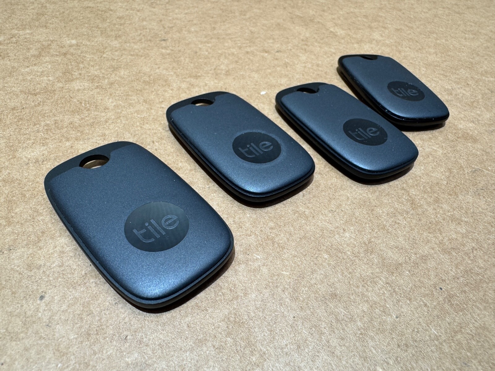 [4-PACK] TILE PRO (BLACK) 2022 BLUETOOTH TRACKER FINDER - [RE-43001 / RE-43004]