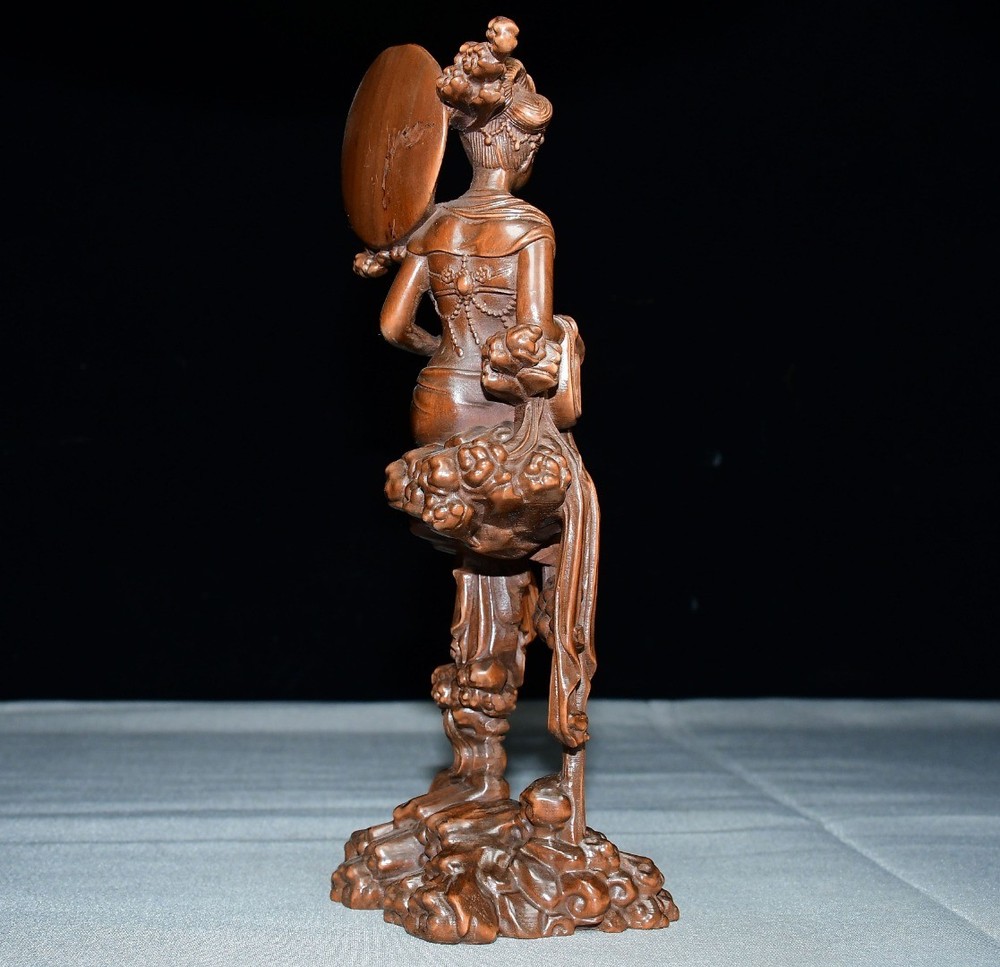 Exquisite small leaf boxwood Chang'e ornament