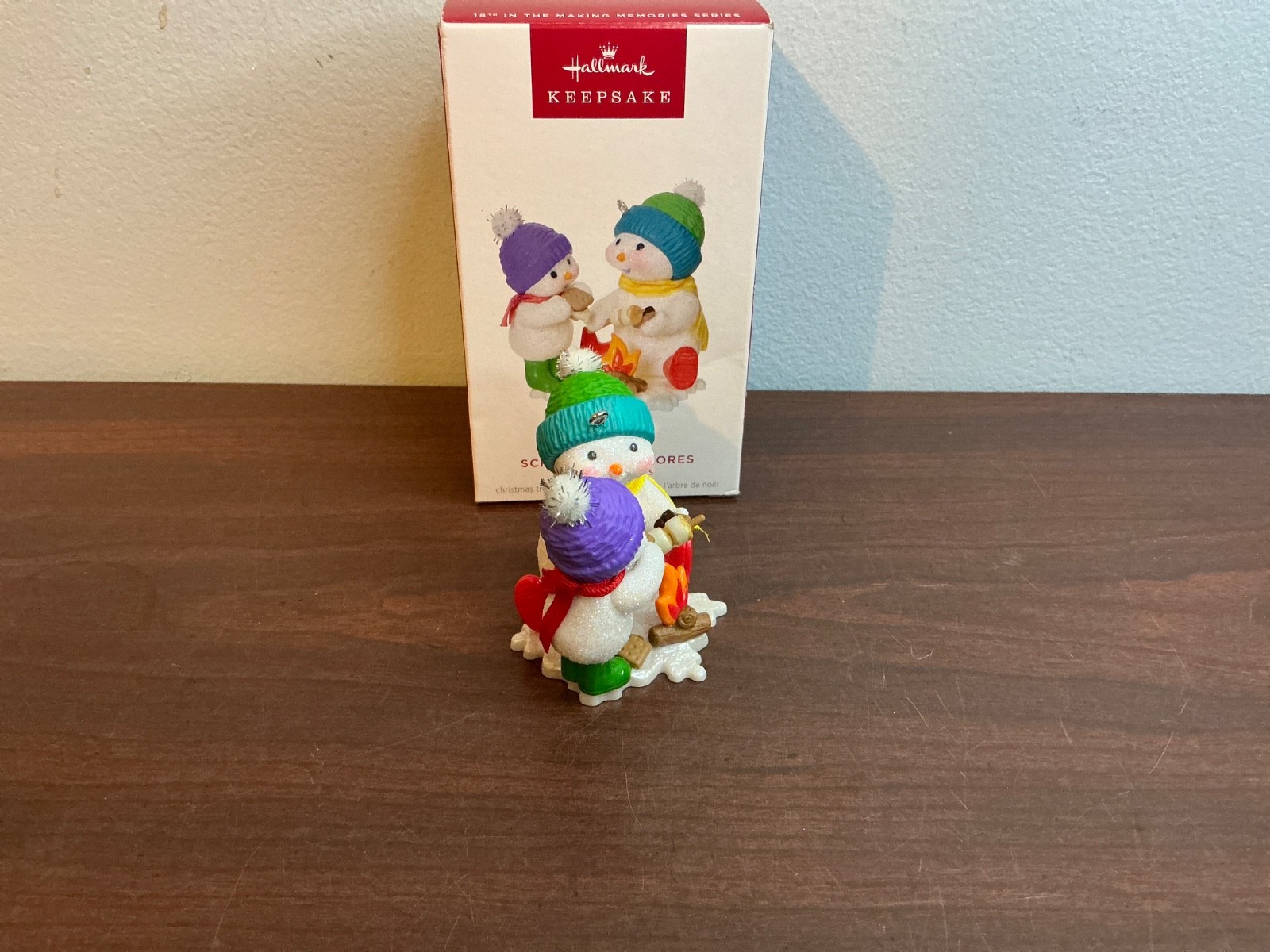 Hallmark Keepsake 2025 Scrumptious S'mores Making Memories Series Ornament