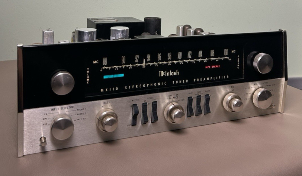 MCINTOSH MX110Z STEREO PREAMPLIFIER NICE