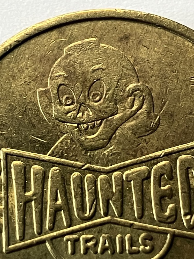 Haunted Trails Arcade Game Token 22mm #tz1