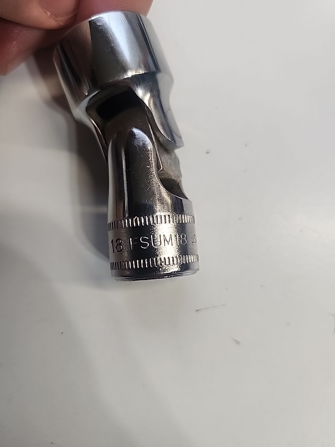 Snap-on Tools FSUM18 18mm 3/8" Drive Shallow 6-Point Universal Swivel Socket