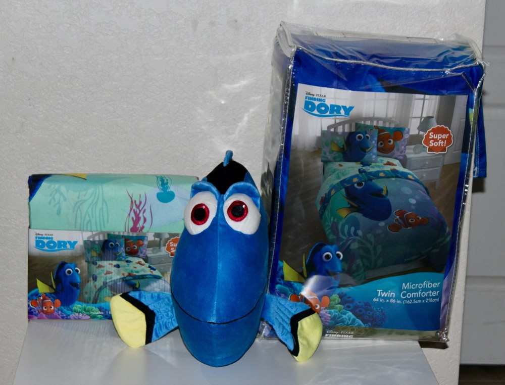 DISNEY PIXAR FINDING DORY TWIN MICROFIBER COMFORTER- SHEET SET-DORY PLUSH PILLOW
