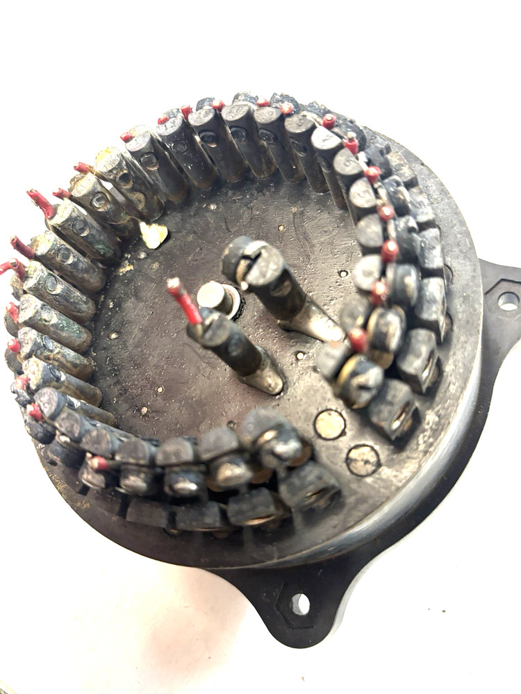 The Lewis Engineering Co. 27S28B4 - 28 Point Temp. Selector Switch 4" Face