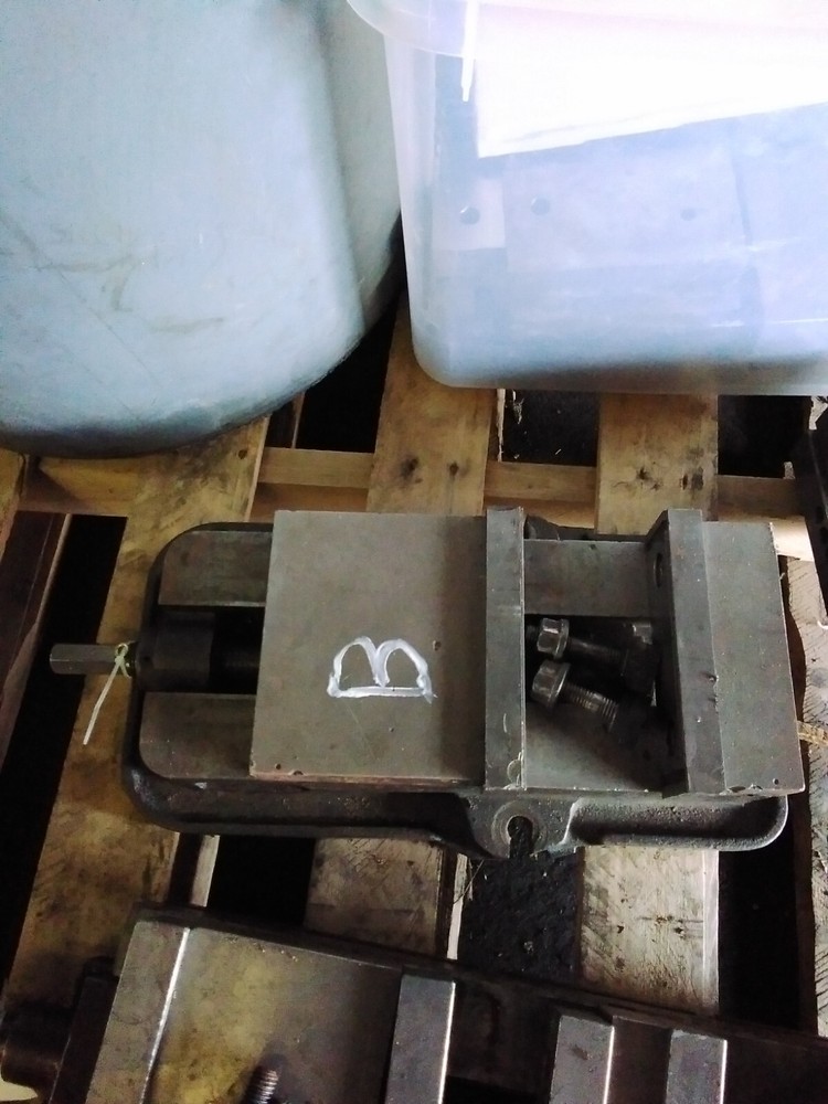 Kurt 6" Anglelock D688 Precision Machine Vise W/ Handle