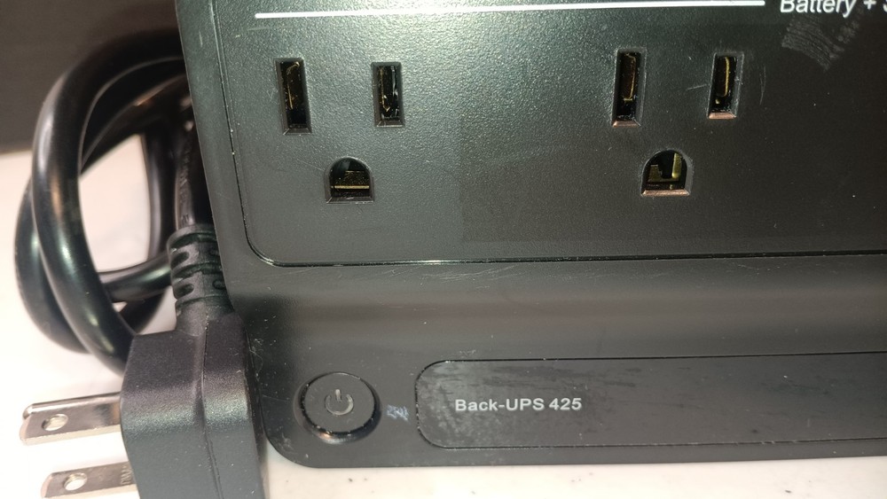 APC Back UPS 425 Battery Back Up + Surge Protector BE425M