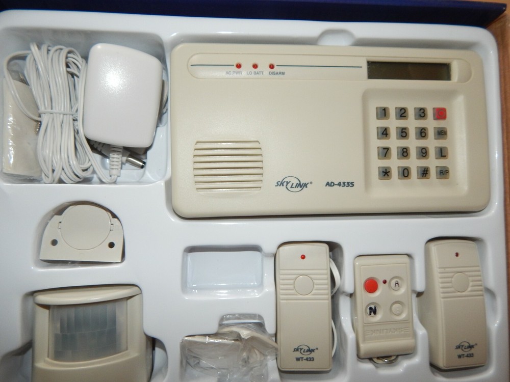 SkyLink Wireless Alarm System Model SC-1000-W used