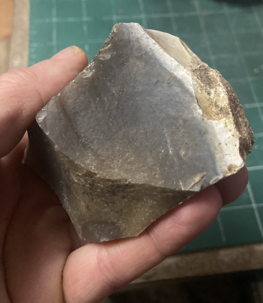 Texas Georgetown Flint Rock Dark Ringed Quality Knapping Fire Making 0.71 lbs