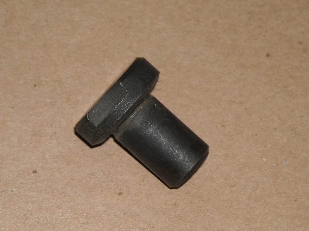 Universal #622002, Rest Button, 4pc, New Old Stock