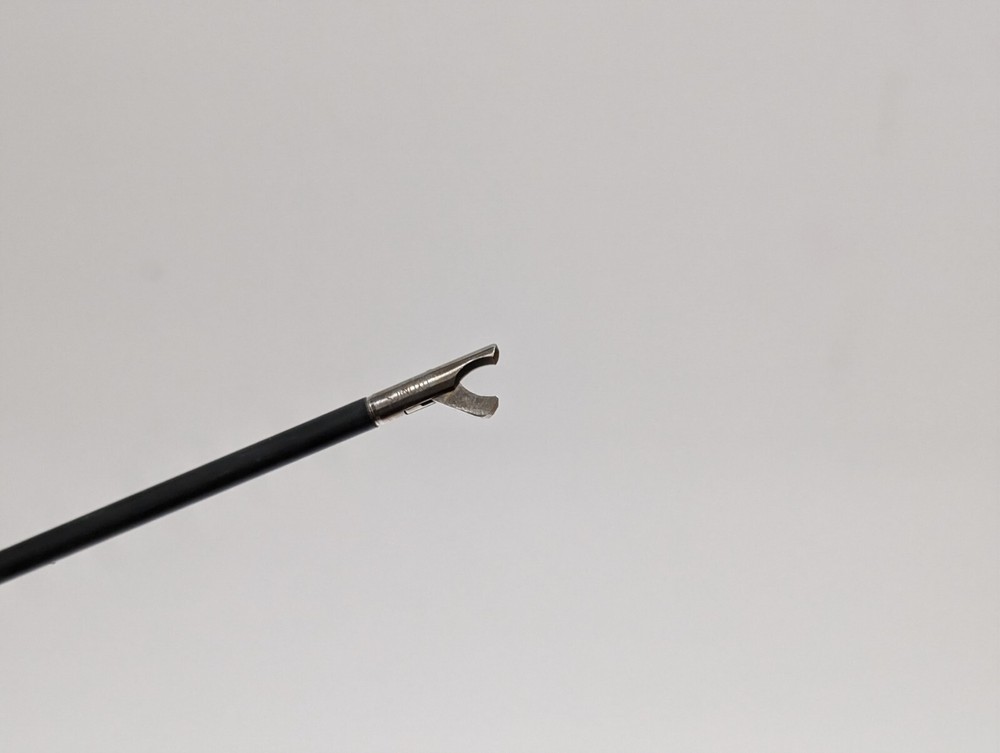 DYONICS 7208034 Forceps (USED).