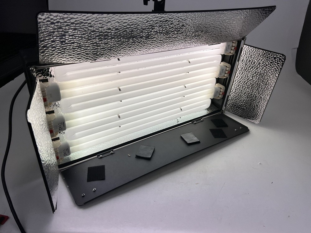 Dayflo-Pro DFM-1500 Fluorescent Studio Photography Light Continuous Barn - HTF