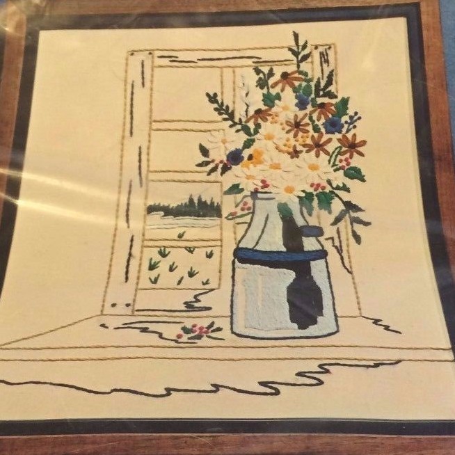 Valiant Stitchery Window Scene 7638