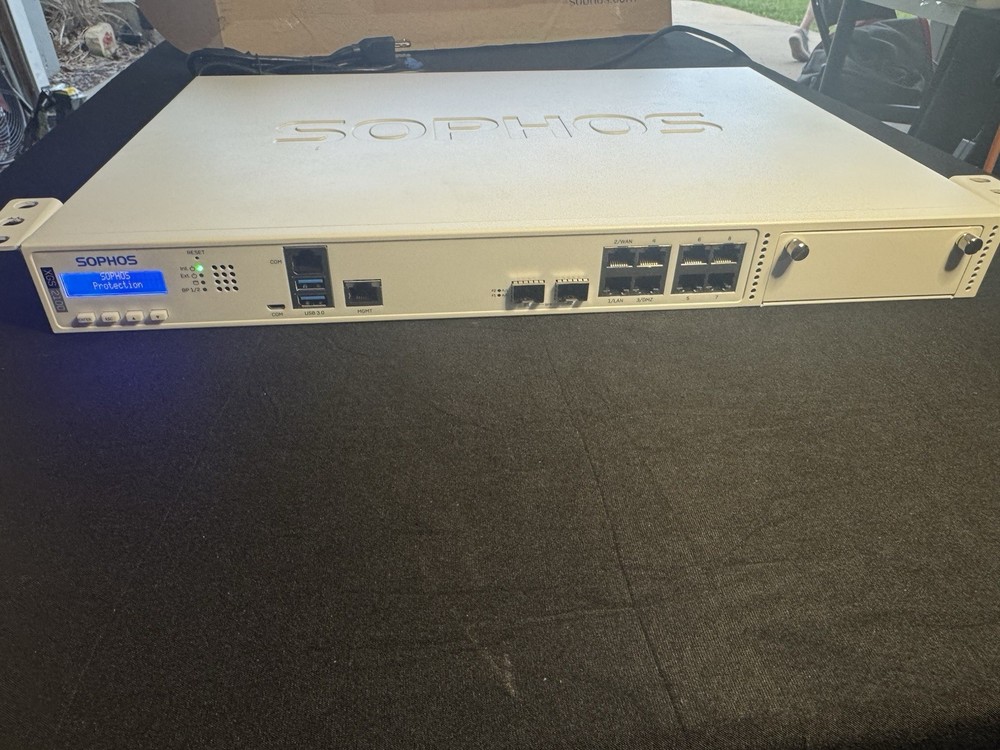Sophos XGS 2100 Network Security/Firewall Appliance w/ Rack Ears and Power Cable