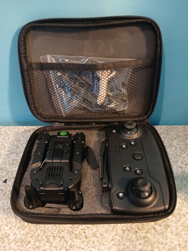 Remote Control Drone with Foldable Quadcopter And Carry Case.