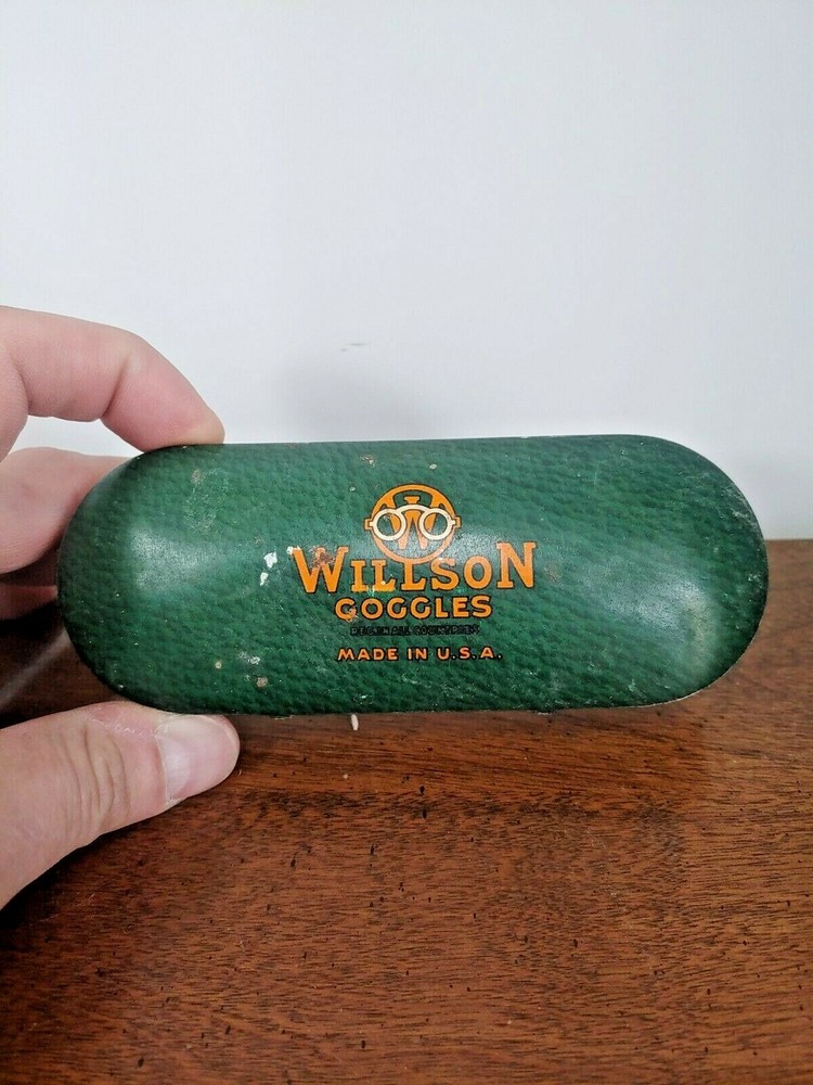 FANTASTIC VINTAGE WILLSON GOGGLES GREEN TIN CASE - EMPTY