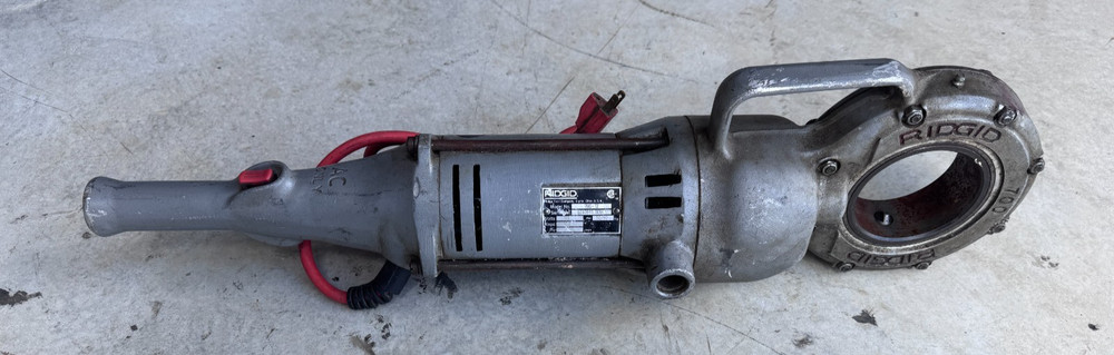 Ridgid 700-T2 Power Drive Pipe Threader Electric Handheld Threading Machine
