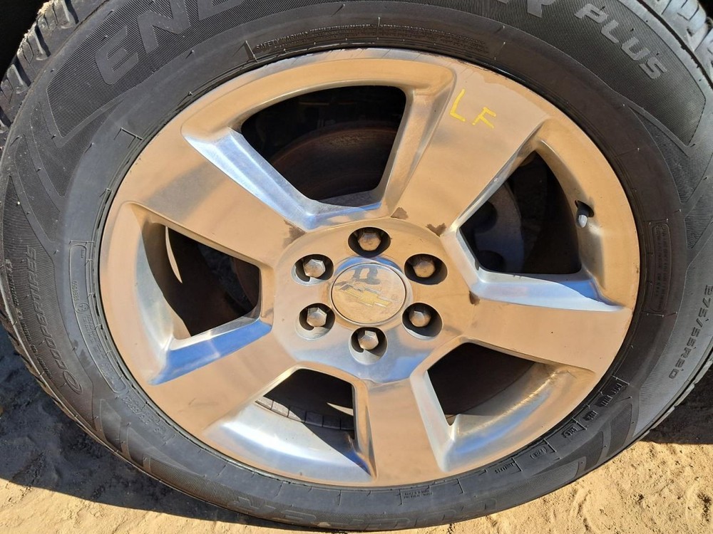 SUBCHEV15 2016 Glove Box 4834147