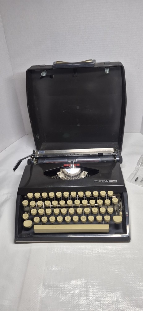 Adler Tippa S Typewriter Case 1960s - Tested working Read