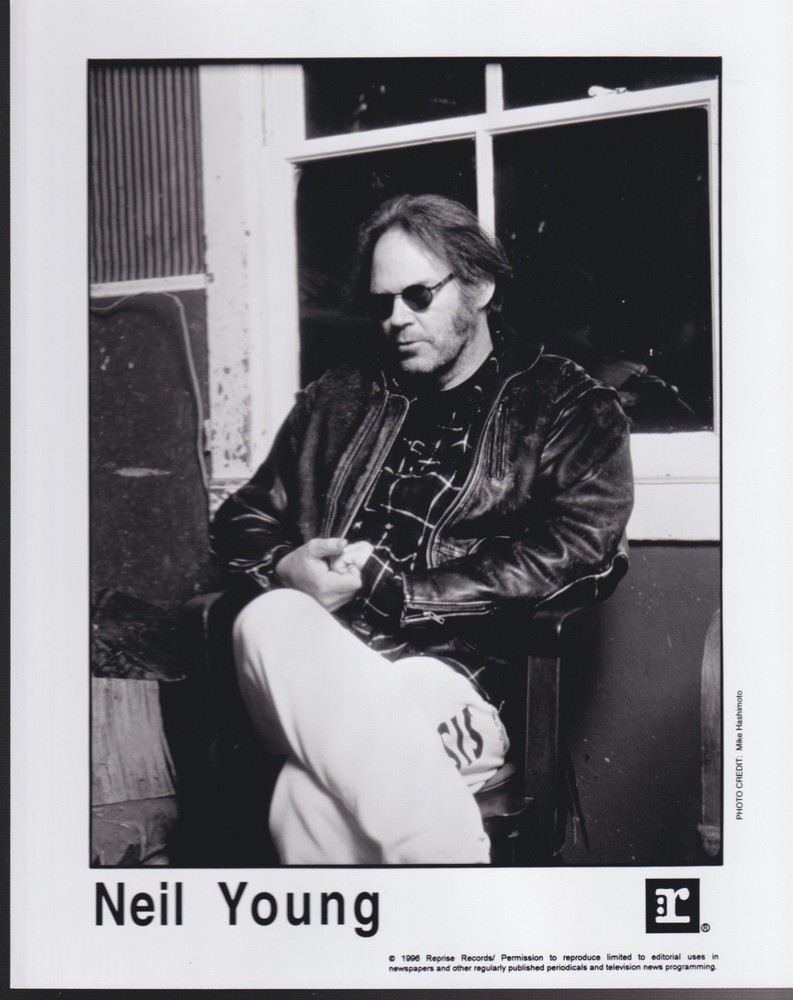 Neil young with crazy horse broken arrow  press kit  1996