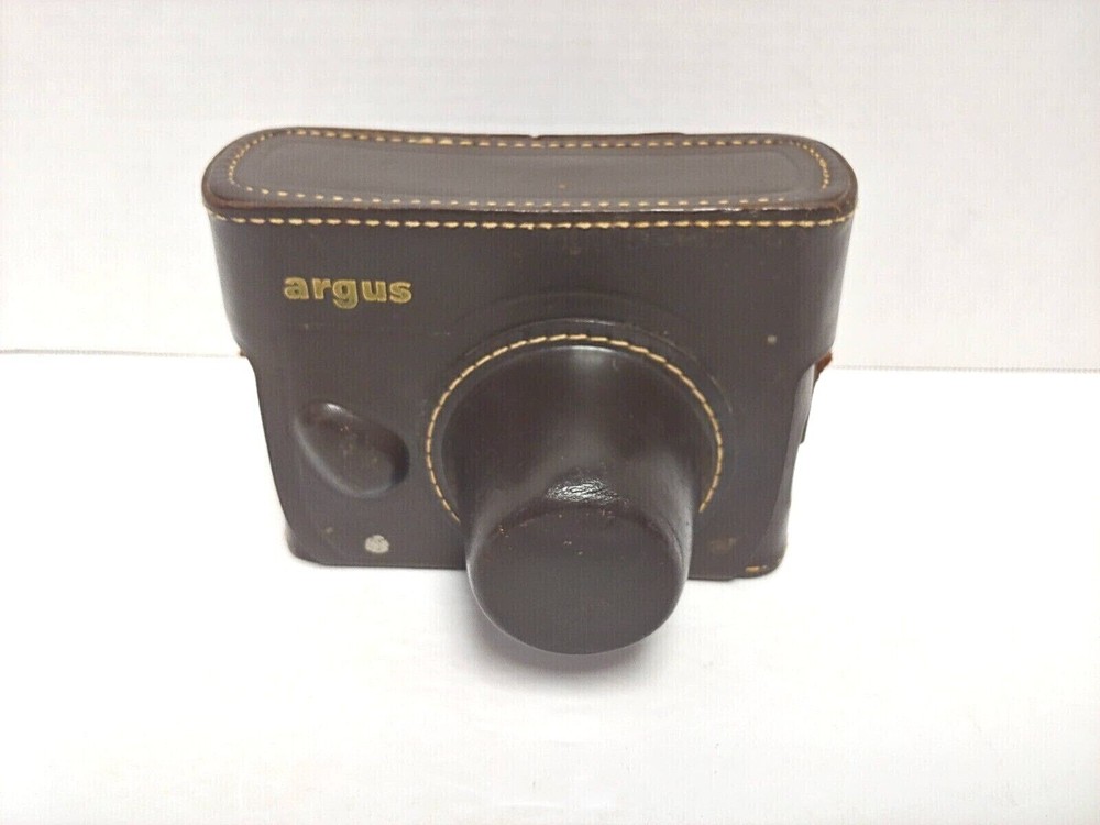 Vintage ARGUS Rangefinder Camera With Leather Protective Case - Untested/As-Is