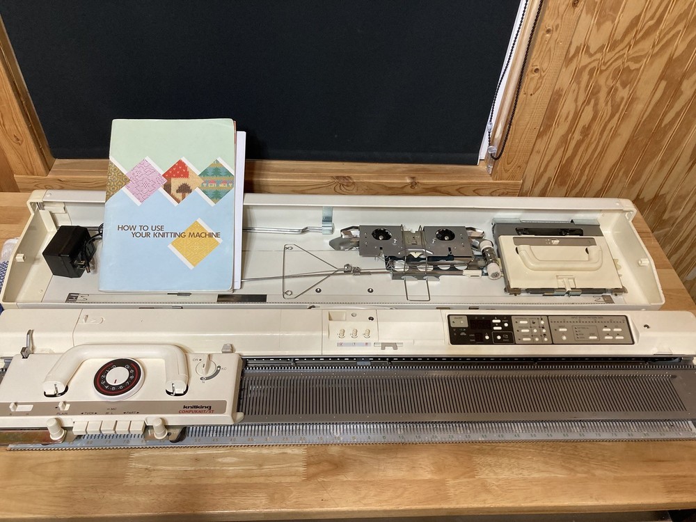 Knitking Compuknit ST (Brother KH900) Electroknit Knitting Machine