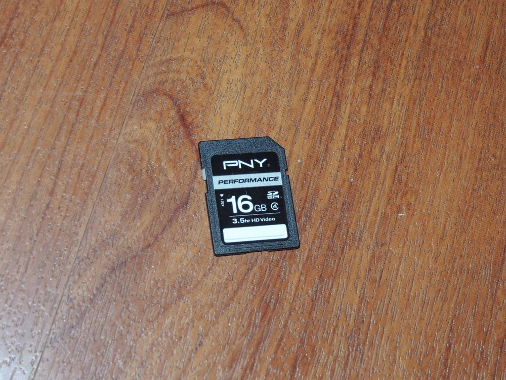 Genuine PNY Performance 16GB SDHC Memory Card - Class 4
