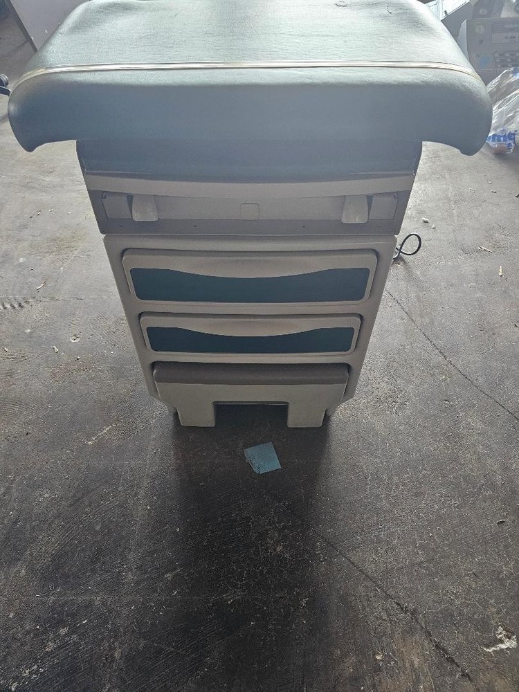 Midmark Ritter 204 Exam Table