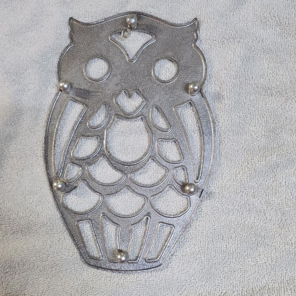 Leonard Silver Plated Shiny Owl Trivet, Silver Abstract Theme