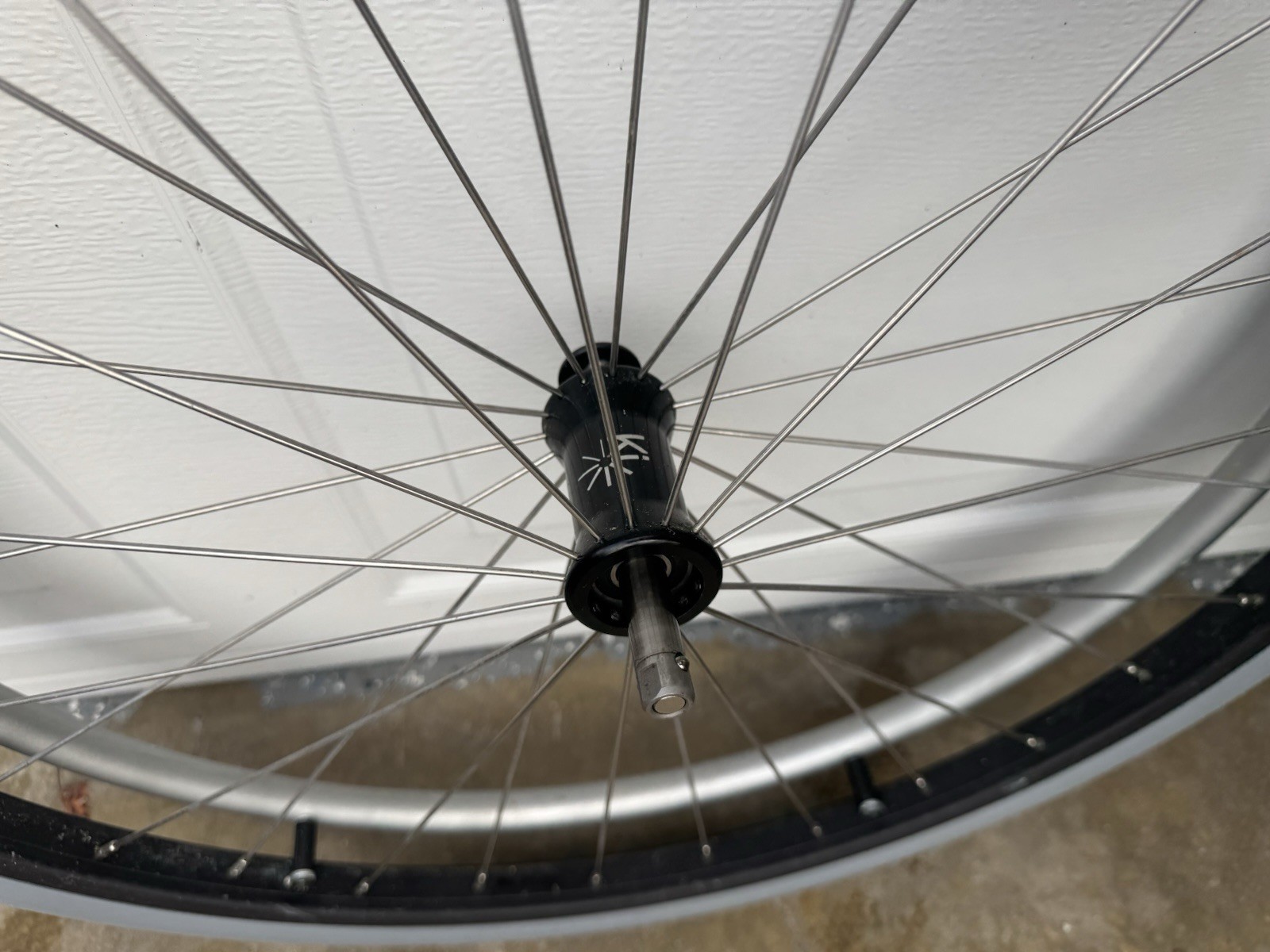 Pair 24” Wheelchair Wheels Flat-Free Tire KI Mobility Quickie TiLite W/ Axle Pin