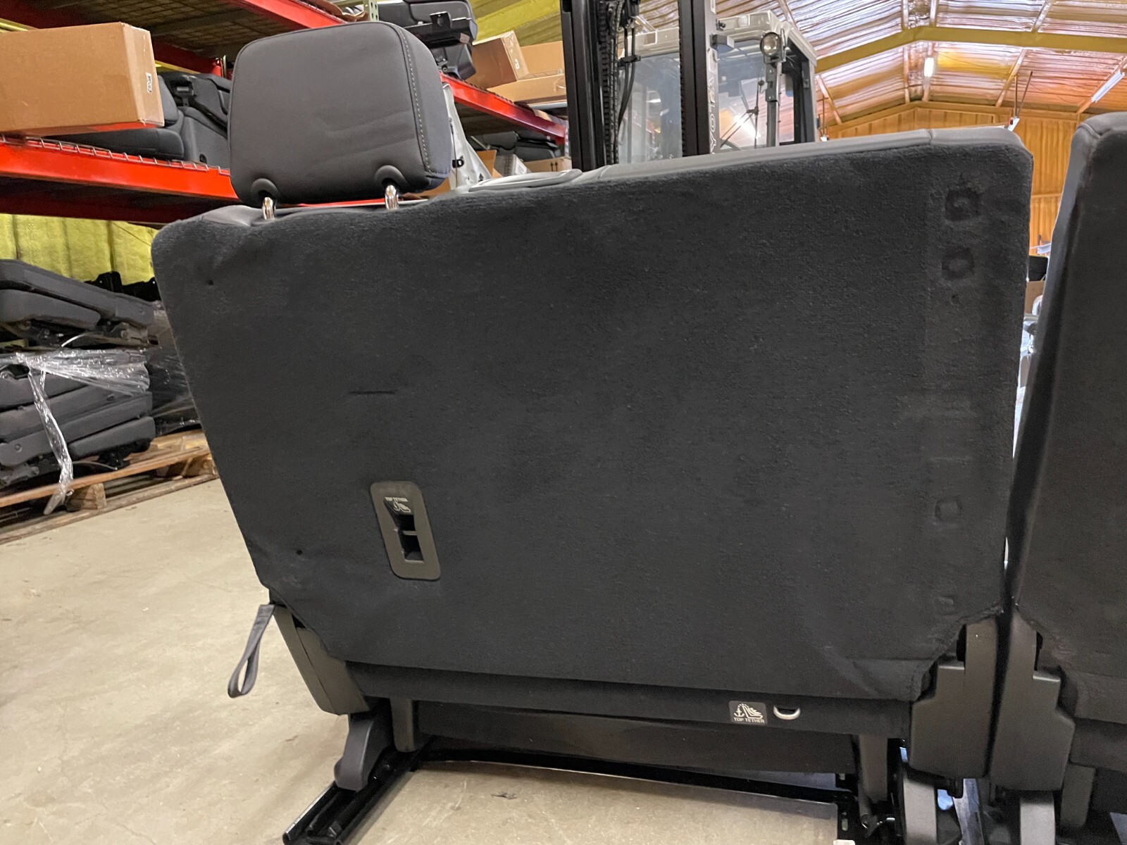 21-25 TAHOE YUKON ESCALADE SUBURBAN LEATHER 2ND ROW SEAT EBONY (JET BLACK) OEM