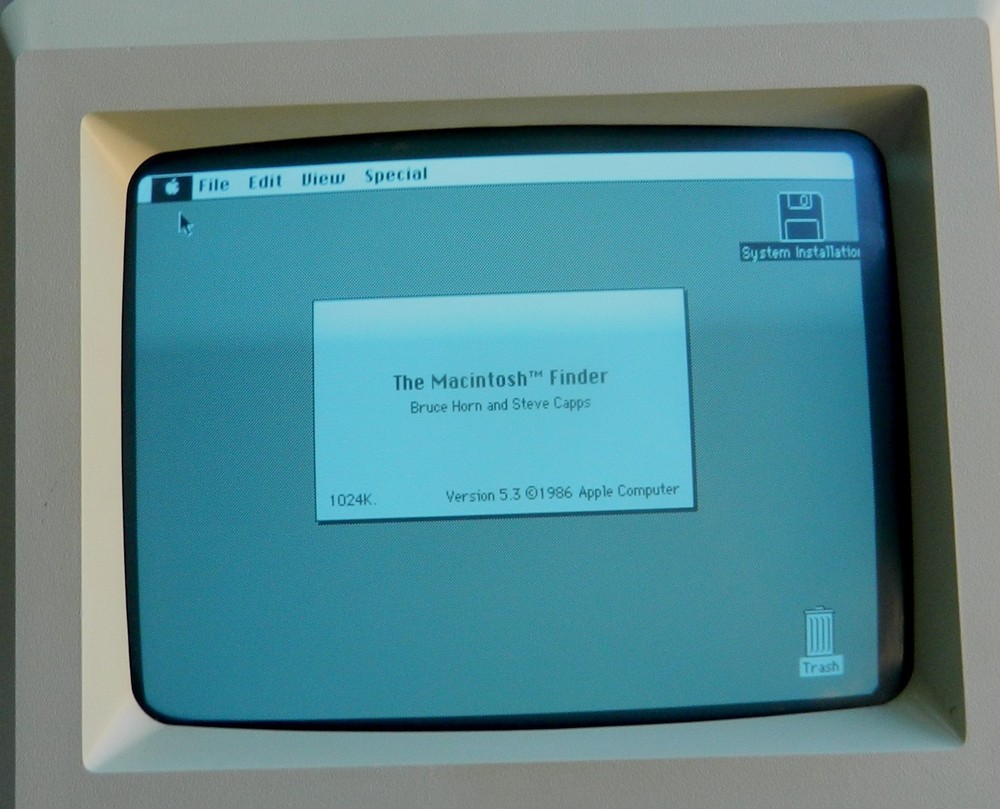 Apple Macintosh 128K M0001 Computer System with RAM/SCSI Board